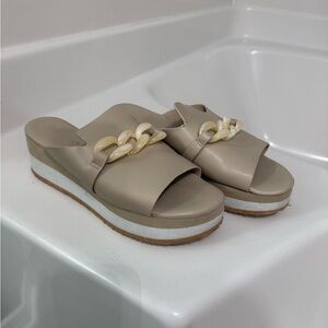 Pierre Dumas Cream Mules with Minimalist Design